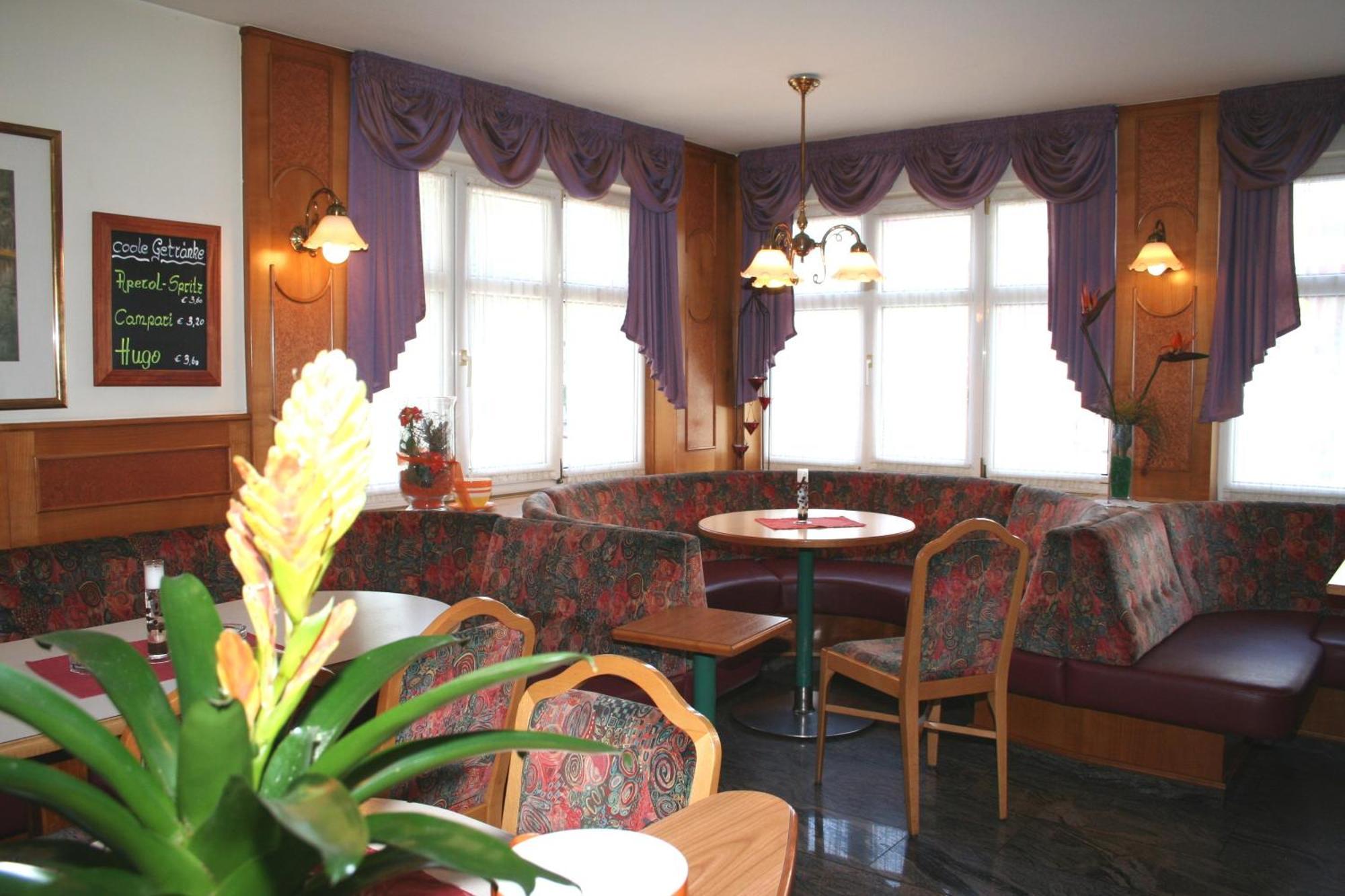 Hotel Cafe Lorenz Hohenems Luaran gambar