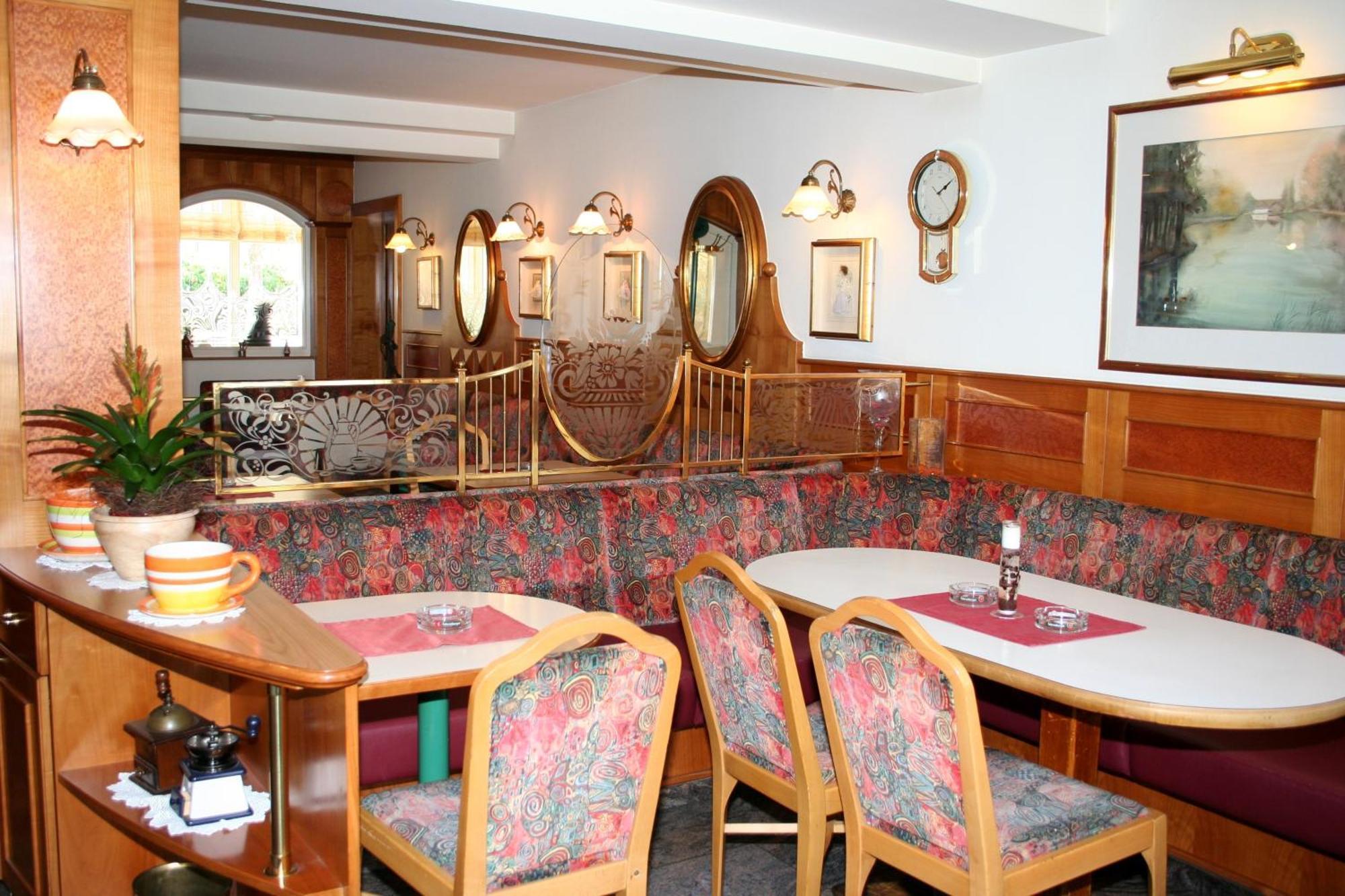 Hotel Cafe Lorenz Hohenems Luaran gambar
