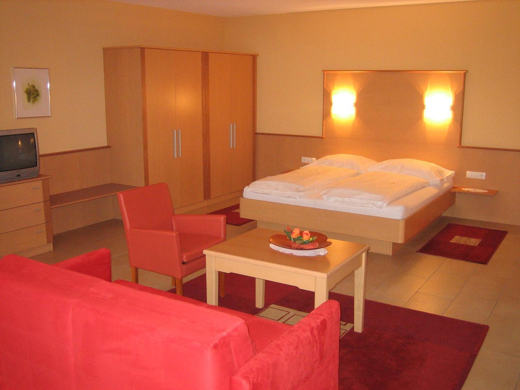 Hotel Cafe Lorenz Hohenems Luaran gambar
