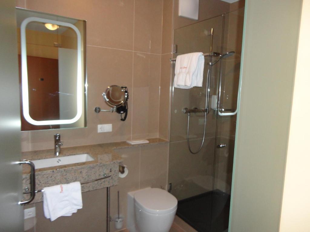 Hotel Cafe Lorenz Hohenems Bilik gambar